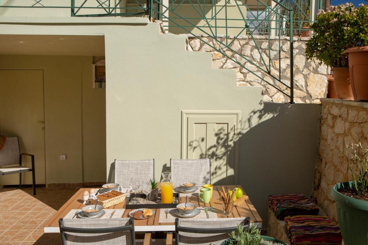 George'S Home Vasiliki  Luaran gambar